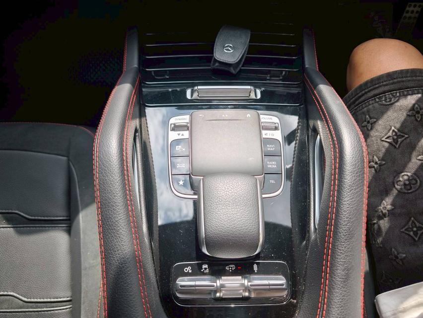 รหัสรถ KPV53 2024 BENZ GLE-53 AMG 12