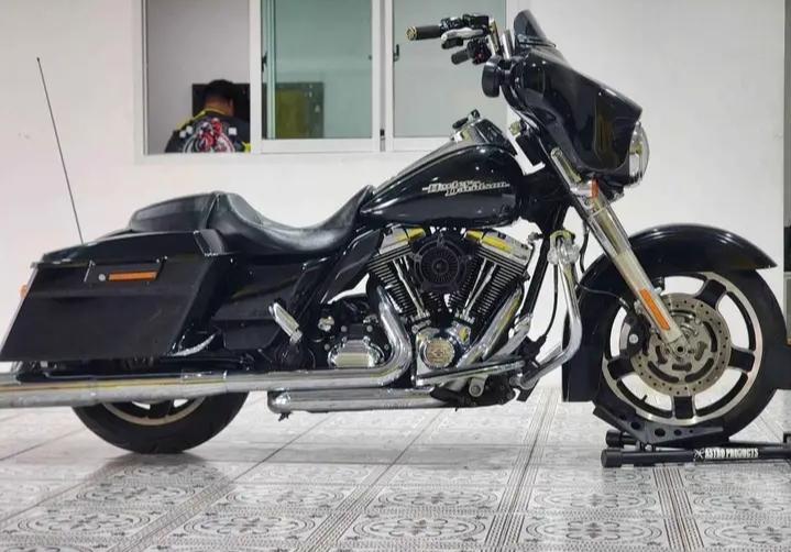 2012 Harley Davidson  Street Glide