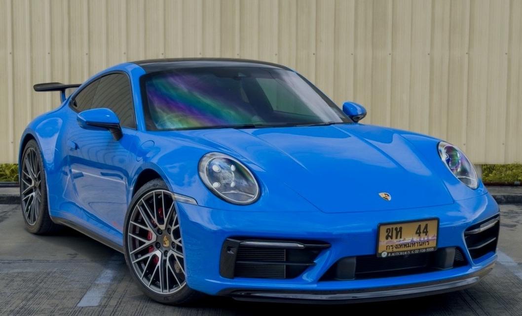 Porsche 992 Carrera 4S
