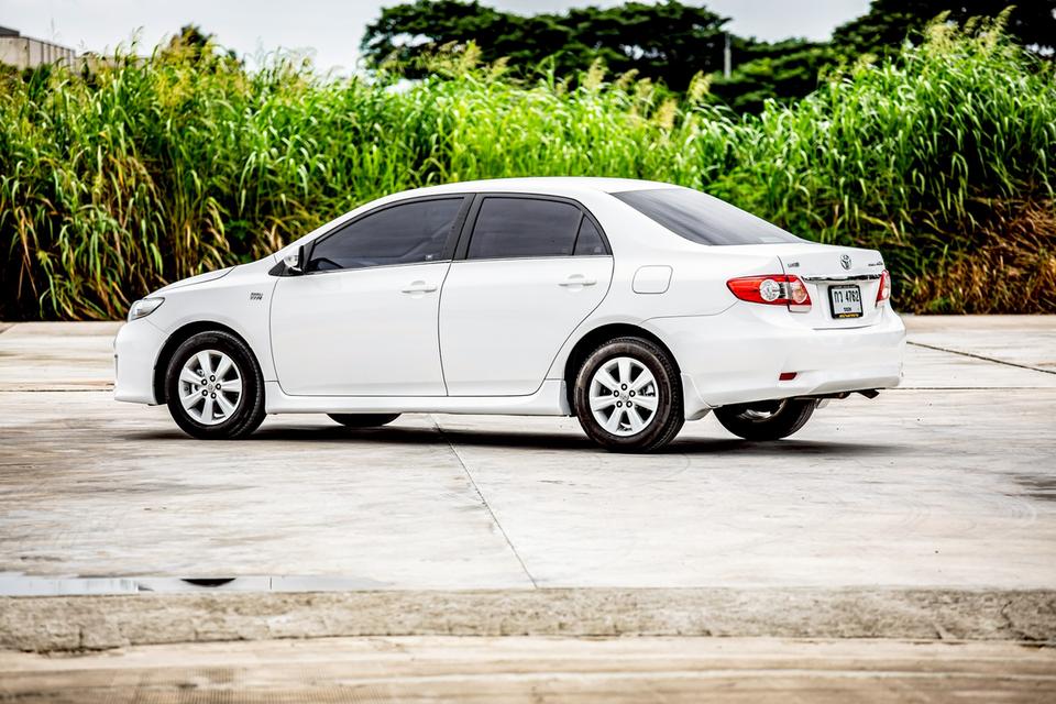 Toyota Altis 1.6E ปี 2012 สีขาว สวยสภาพดี 9