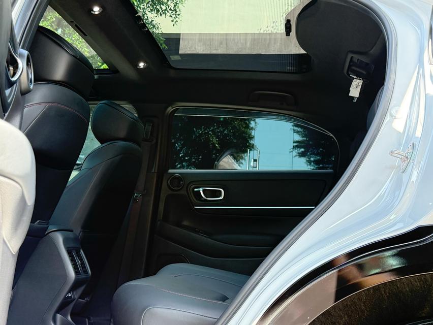 2023 HONDA HRV eHEV RS รถมือเดียว สภาพป้ายแดง วิ่งน้อยเพียง 20,000 กม รถไม่เคยมีอุบัติเหตุครับ 15