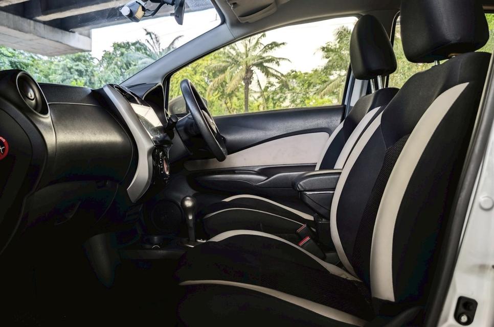 Nissan Note 1.2 V Auto ปี 2018  6
