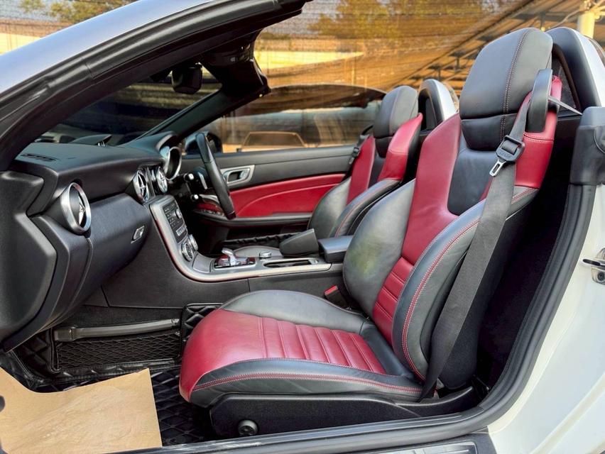 Mercedes Benz SLC300 AMG Roadster รูปที่ 6