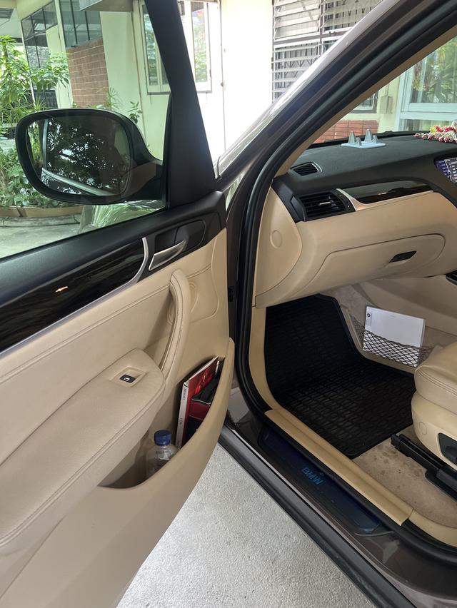 รถยนต์ BMW X3 ปี 2012 รถบ้าน ใช้มือเดียวตั้งแต่ออกป้ายแดง ไมล์ 71570 ใช้น้อบ เข้าศูนย์ BMW ตลอด ประกันชั้น 1 ยังเหลือ 10 เดือน เพิ่งเปลี่ยนช่วงล่าง 11