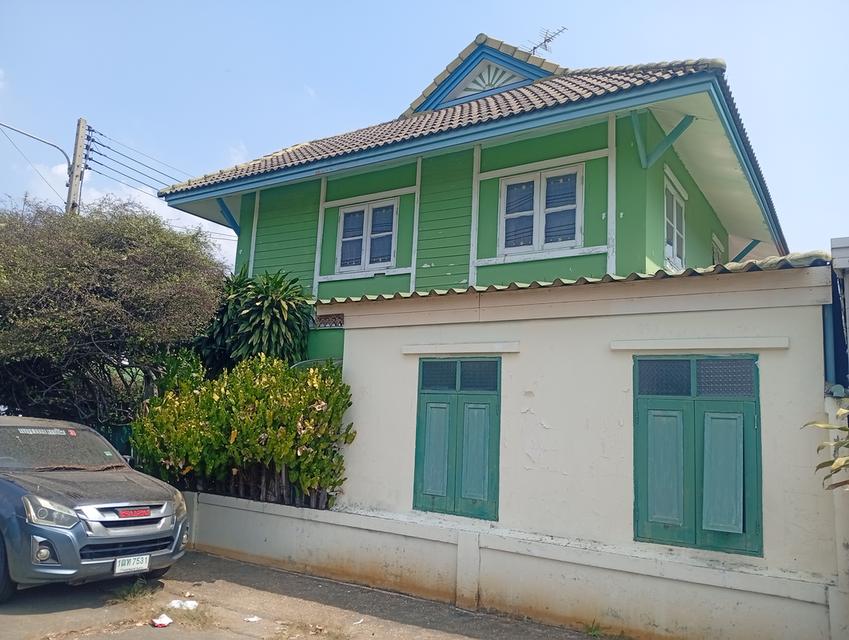 ทาวน์เฮ้าส์ 2 ชั้น 3 ห้องนอน 2 ห้องน้ำ พื้นที่ 25 ตรว.หัวมุม(พฤกษา13 คลอง3รังสิต 3