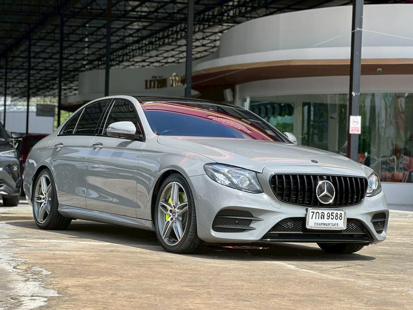 ปี 2018 BENZ E-CLASS, E350e 2.0 AMG DYNAMICโฉม W213 ปี16-24 สีเทา(สีเดิมสีดำ)ตัวท็อปสุดหลังคาซันรูฟ