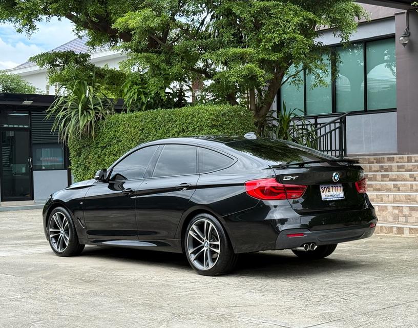2019 BMW 320D GT MSPORT LCI รถมือเดียวออกป้ายแดง รถวิ่งน้อย เข้าศูนย์ทุกระยะ รถไม่เคยมีอุบัติเหตุครับ 6