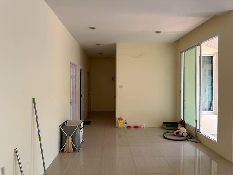 ขายบ้านเดี่ยวชั้นดียว พื้นที่ 60 ตารางวา 3 ห้องนอน 2 ห้องน้ำ 1 ห้องโถงใหญ่ 8