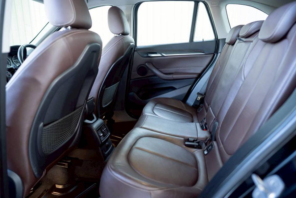 BMW X1 Sdive 18i Xline ปี18 รูปที่ 14