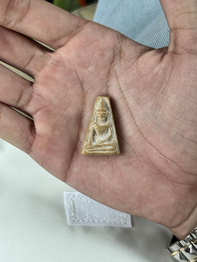 พระผงสุพรรณหลวงพ่อกวย