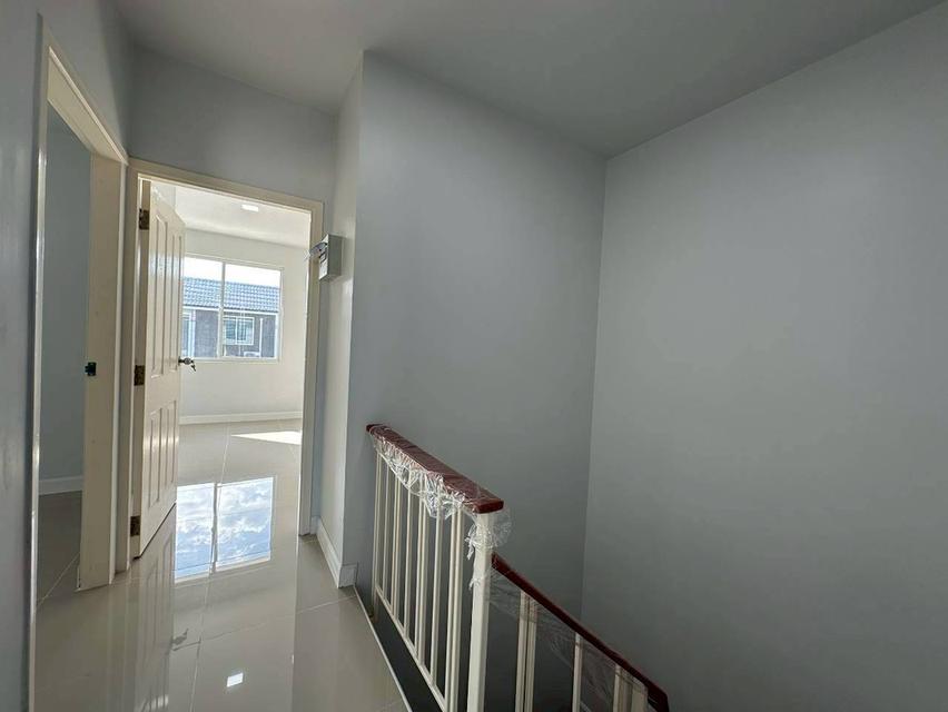 หมู่บ้านเดอะคัลเลอร์ส รังสิต-คลอง 4 ถนนรังสิต – นครนายก ต.ลาดสวาย อ.ลำลูกกา จ.ปทุมธานี 12