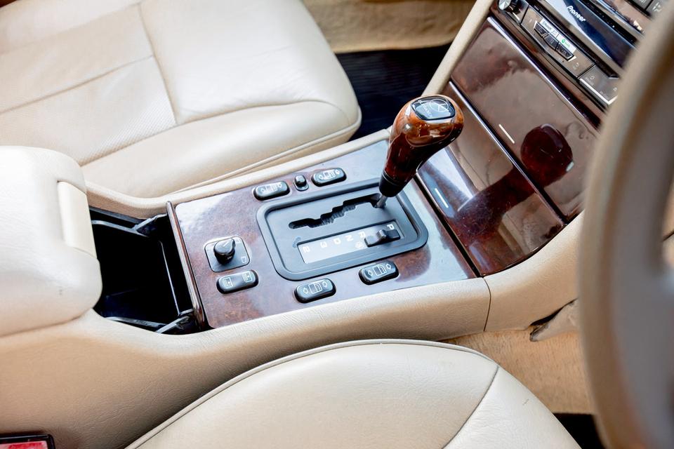 Benz E230 ปี1997 สวยสภาพดี  15