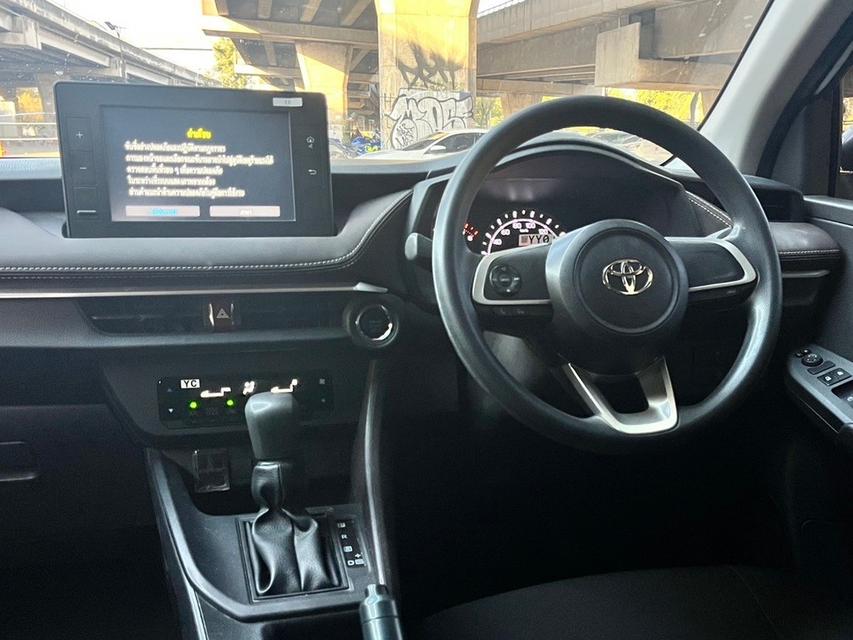 ขาย Toyota Yaris Ativ 1.2Sport ปี22 8