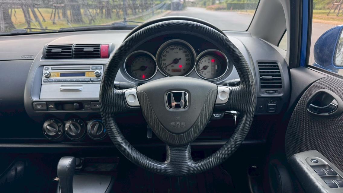 รหัสรถ TPV316 🎊 Honda Jazz 1.5 GD 🎊 2004 รูปที่ 8