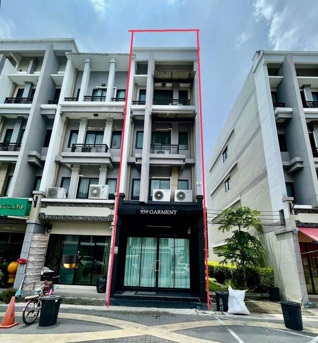 ให้เช่า อาคารพาณิชย์ 4 ชั้น The Regent Street Village ถนนพระยาสุเรนทร์ 16 ตร.ว 170 ตร.ม. หลังมุม 1