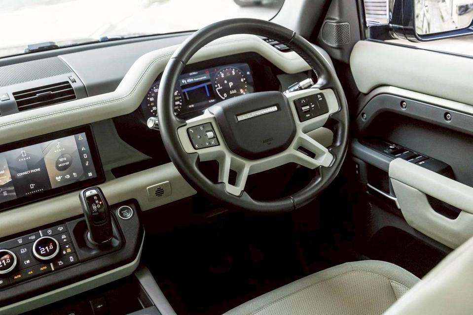 รหัสรถ PR9030 Land Rover Defender 110 2.0 D240 S Diesel (2020)  3