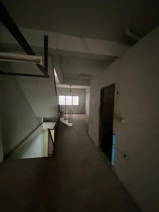 For sale by owner! 2-unit shophouse in Charan area, near the MRT, 4.8M 11