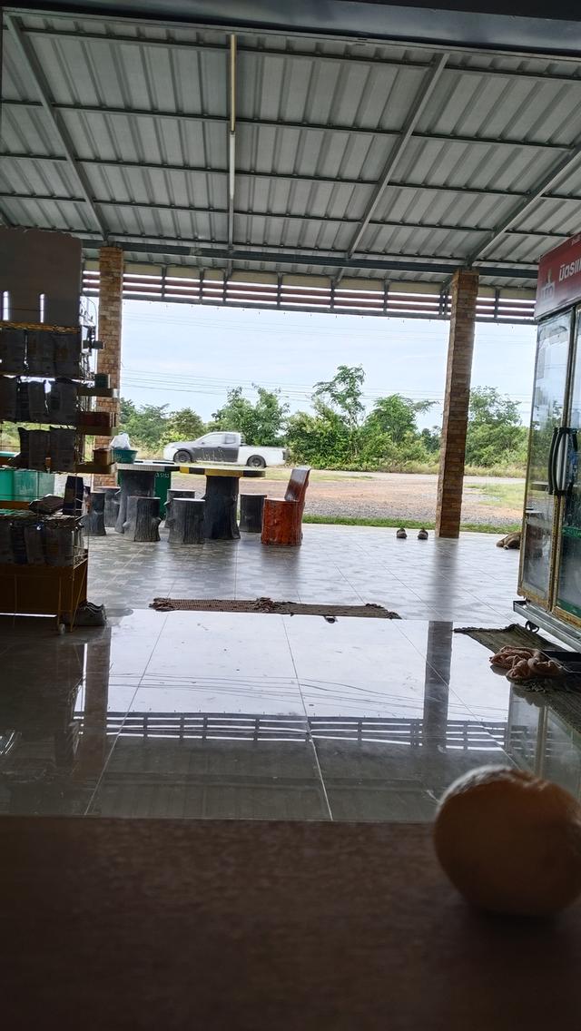 ขายร้านค้ารวมที่ยกแปลงจำนวนสองไร่ ติดถนนที่ทำเลทองเหมาะสำหรับการค้าขาย 6