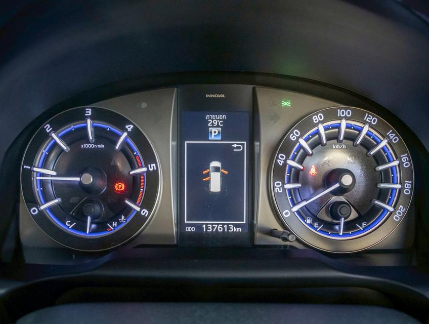 TOYOTA INNOVA 2.8 CRYSTA PREMIUM ปี 2022 7