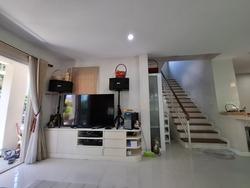 ขายบ้านโครงการ มัณฑนา พระราม 9 – ศรีนครินทร์ แบบบ้าน Onyx พร้อมเฟอร์นิเจอร์บิวท์อิน และแอร์ 5 เครื่อง บ้านเดี่ยวแบรนด์คุณภาพ L&H สภาพแวดล้อมดี  2