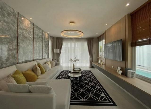 Rachawadi บ้านหรูที่สมดุลทั้งพื้นที่และพลังงาน พร้อมเข้าอยู่ บ้านที่ออกแบบให้พื้นที่โล่ง โปร่ง รับแสงและการไหลเวียนของอา 5