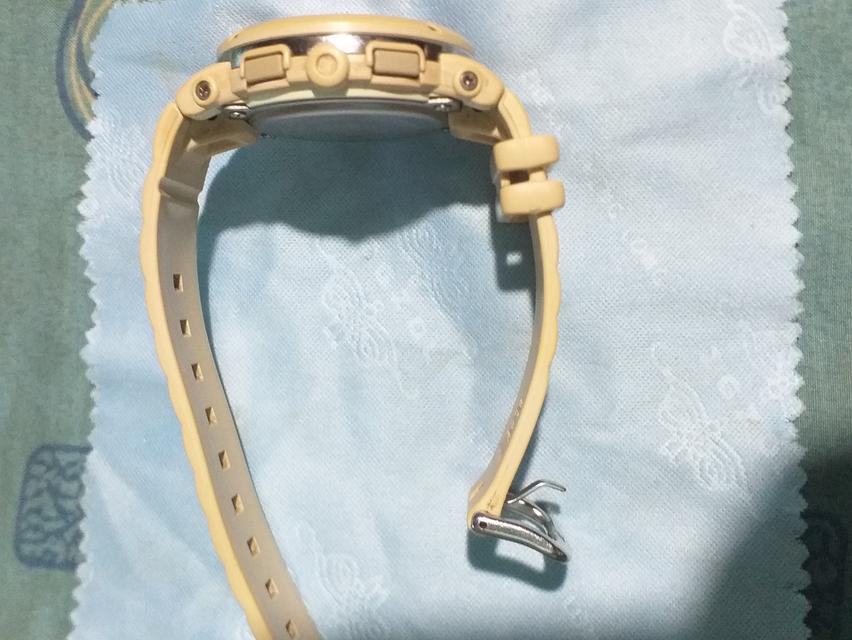 นาฬิกามือสองสภาพใหม่ casio baby-g