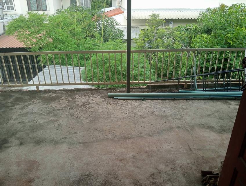 บ้านพักที่อยู่อาศัยย่านลาดพร้าว 10