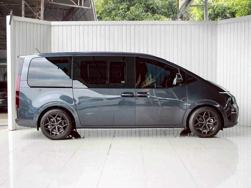 Hyundai Staria 2.2S ปี22