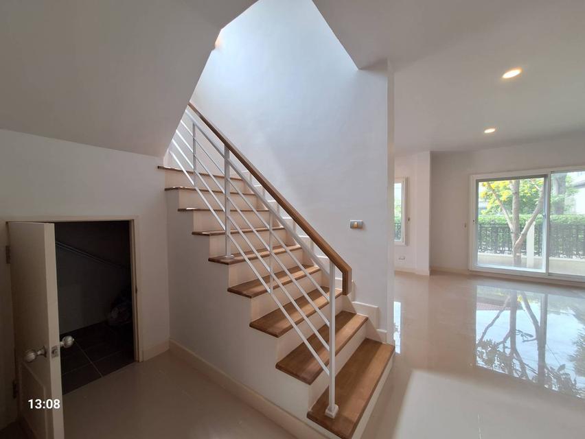 บ้านเดี่ยว เซนโทร วัชรพล ติดถนนสุขาภิบาล 5 หลังมุม ราคาเพียง 7.29 ลบ. 7