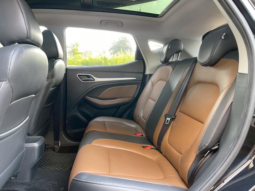 mg zs 1.5x sunroof 10