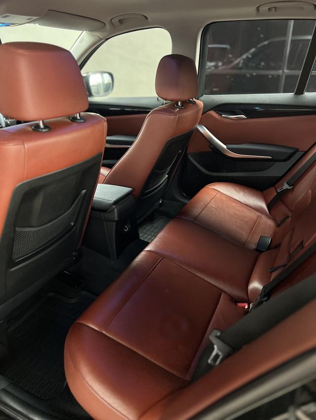 BMW x1 sDrive18i 9