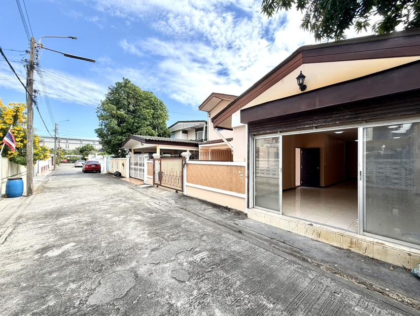 🚩บ้านปัฐวิกรณ์ 2 ชั้น รีโนเวทแล้ว 49 ตร.ว. ทำเลดี ซ.นวมินทร์ 74 บางกะปิ กรุงเทพฯ 2