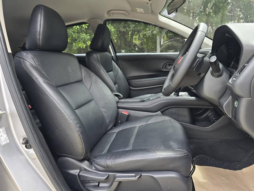 Honda HRV 1.8E ปี 2015  เจ้าของเดียว  10