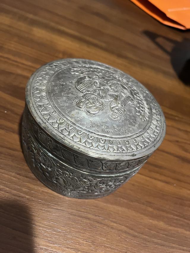 งานทองเกลืองกะไหลเงิน