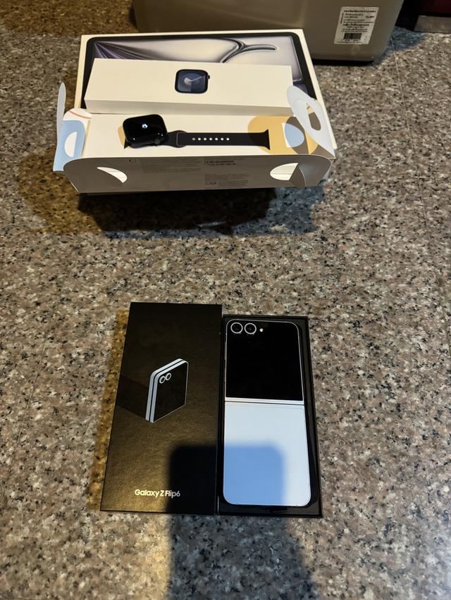 ขายๆๆๆถูกSamsungFlip6สีใหม่Blue 512กิ๊กRam12มีกล่องอีมี่ตรงสูนTrueสภาพสวยการใช้งานดีเยี่ยมทุกๆฟังชั่นเครื่องรีสโตได้ตลอดไม่มีติดแอคเค้าใดๆคับ  สภาพ: 2