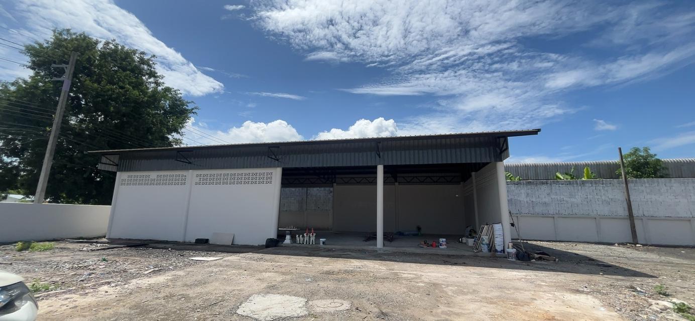 บ้านพร้อมโกดัง ชลบุรี ทำเลเมือง ที่ดินใหญ่ 567 ตร.ว. พื้นที่ใช้สอยเยอะ 3