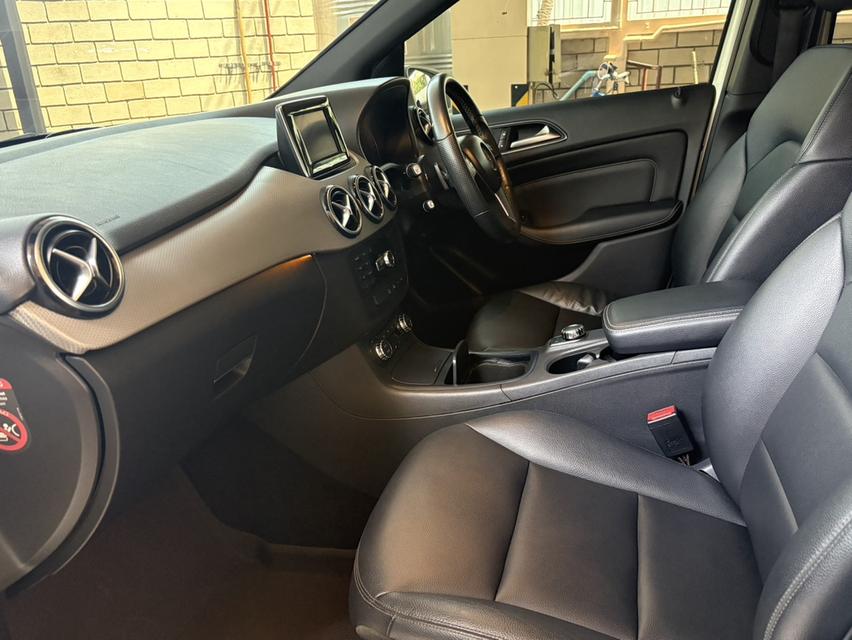 Mercedes-Benz B200 W246 1.6 Sports BlueEFFICIENCY รูปที่ 15