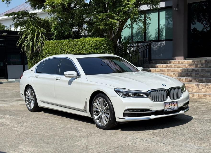2019 BMW 740le PURE EXCELLENCE รถออกศูนย์ BMW รถวิ่งน้อย เข้าศูนย์ตามระยะ วารันตีศูนย์ยังเหลืออีกนานครับ