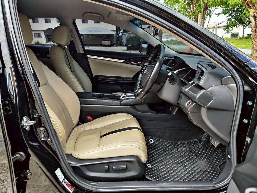 honda CIVIC FC 1.8 EL  ปีจดทะเบียน 2018  9