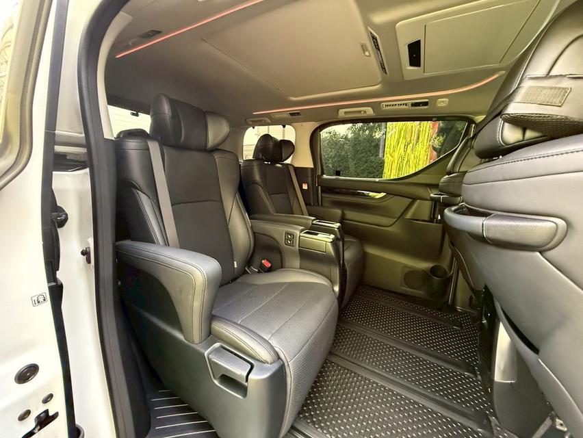 Alphard 2.5 SC Package ปี 23 เลขไมล์ 16,000 โล มือเดียว  11
