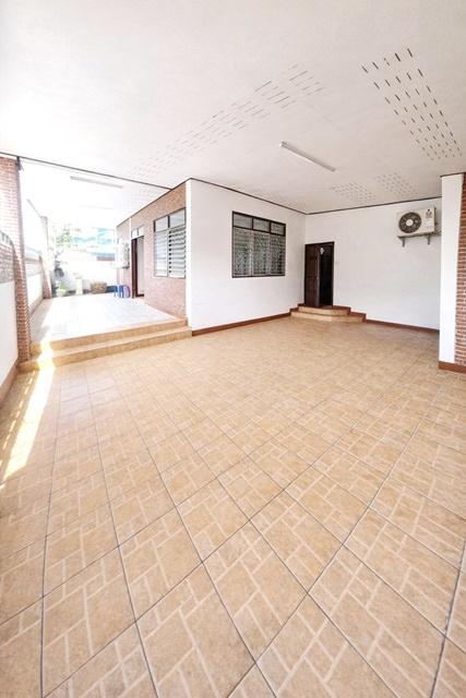 BTSเสนานิคม 1.02กม. BTS ม.เกษตร 1.22กม. ให้เช่าบ้านชั้นเดียว รัชดา พหลโยธิน34 5นอน 2 แอร์ 2