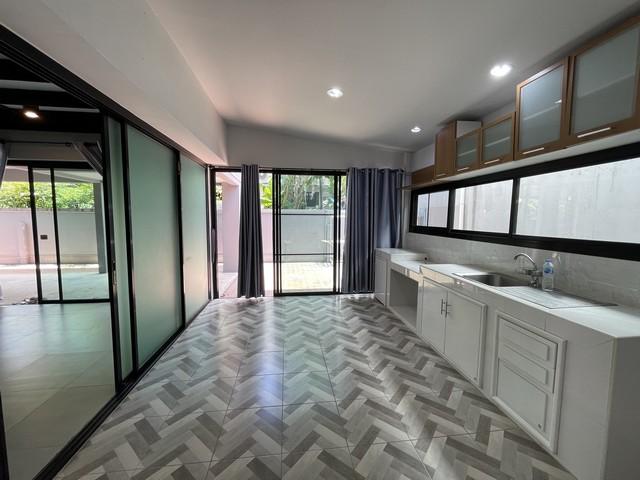 บ้านว่าง ให้เช่า หมู่บ้าน ต.รวมโชค โชคชัย 4 ซอย 56 ลาดพร้าว ลาดพร้าววังหิน ใกล้MRTโชคชัย 4 เลียบด่วน รับออฟฟิศนามบุคคลเท่านั้น แต่งแบบโมเดิร์น โปร่ง ใ รูปย่อยที่ 3