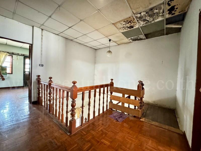 ทาวน์เฮ้าส์ ศิริวรรณ - ชวนชม บางบัวทอง หลังริม 9