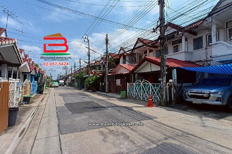 ทาวน์เฮาส์ หมู่บ้าน มนชญา 1 เนื้อที่ 16 ตร.ว ซอยสายไหม 21 แขวงสายไหม เขตสายไหม กรุงเทพมหานคร