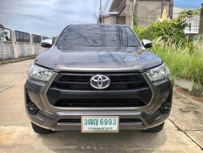 Toyota Revo 2.4 Prerunner Smart cab ปี 2021เป็นรุ่น Entry เกียร์ธรรมดาเครื่องดีเซล 2,400 เป็นรถบ้านมือเดียวใช้น้อยเลขไมล์ 82,000kmรถสวยโครงสร้างรถเดิม