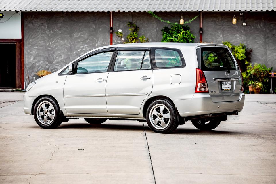 Toyota INNOVA 2.0V AT ปี 2007 สีเทา  9