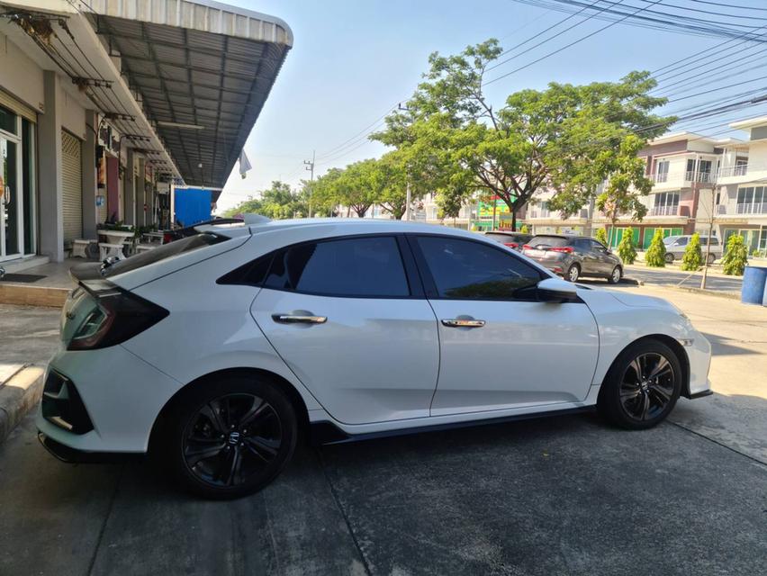 Honda Civic Hatchback 1.5 VTEC TURBO RS รถบ้าน ผู้หญิงขับ สภาพสวย ไม่เคยชน เข้าศูนย์ฯเช็คสภาพตลอด 2