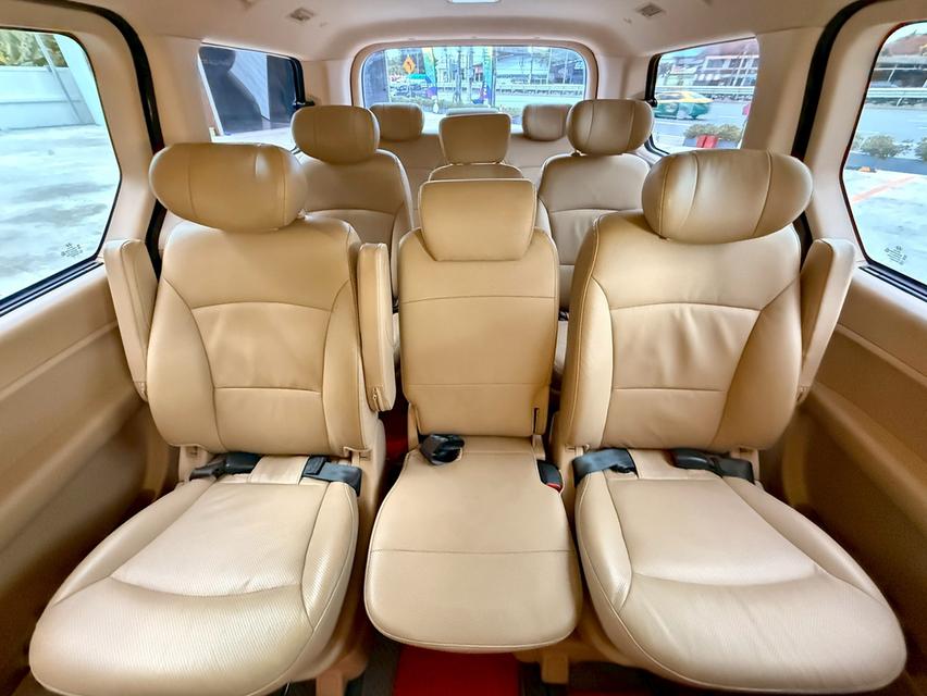 HYUNDAI H1 DELUXE 2018 11