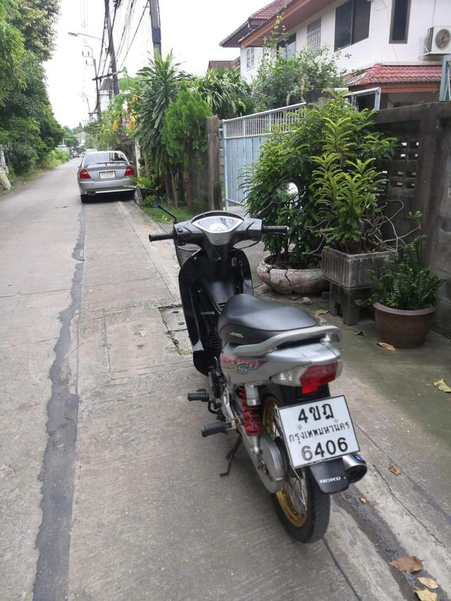 มอเตอร์ไซค์ wave125Sบังลมคาบู สตาตเท้าไมส้ม