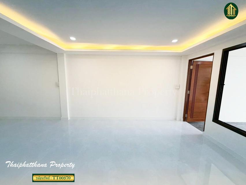 ทาวน์เฮ้าส์ เสนานิคม 1 ลาดปลาเค้า  4